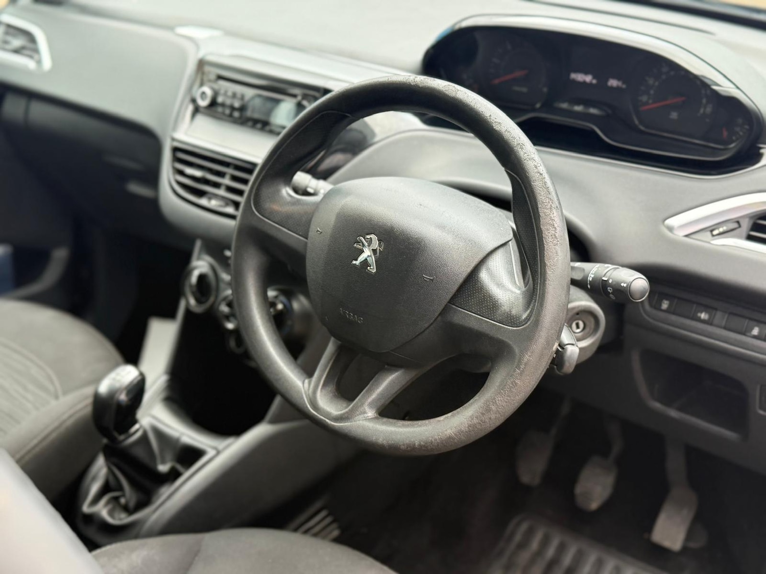 Used Peugeot 208 2015 for sale - 76472636: Photo 25