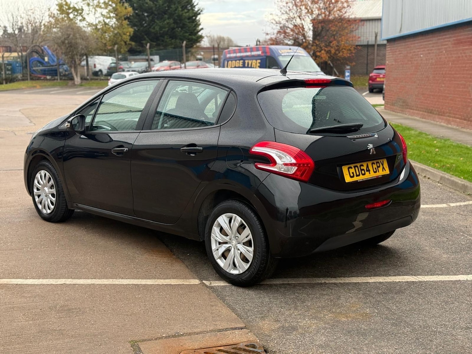 Used Peugeot 208 2015 for sale - 76472636: Photo 5