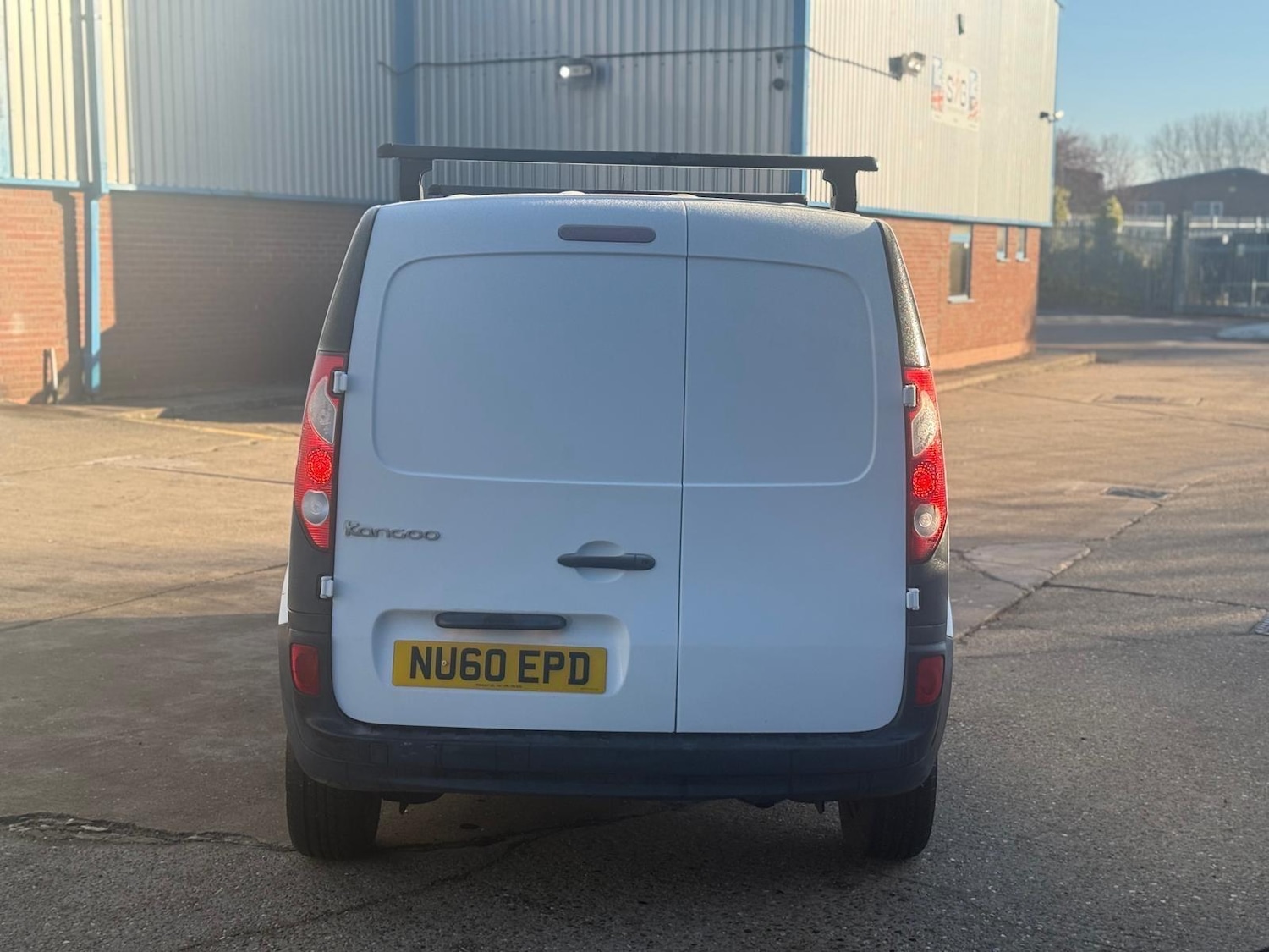 Used Renault Kangoo 2010 for sale - 76714195: Photo 2