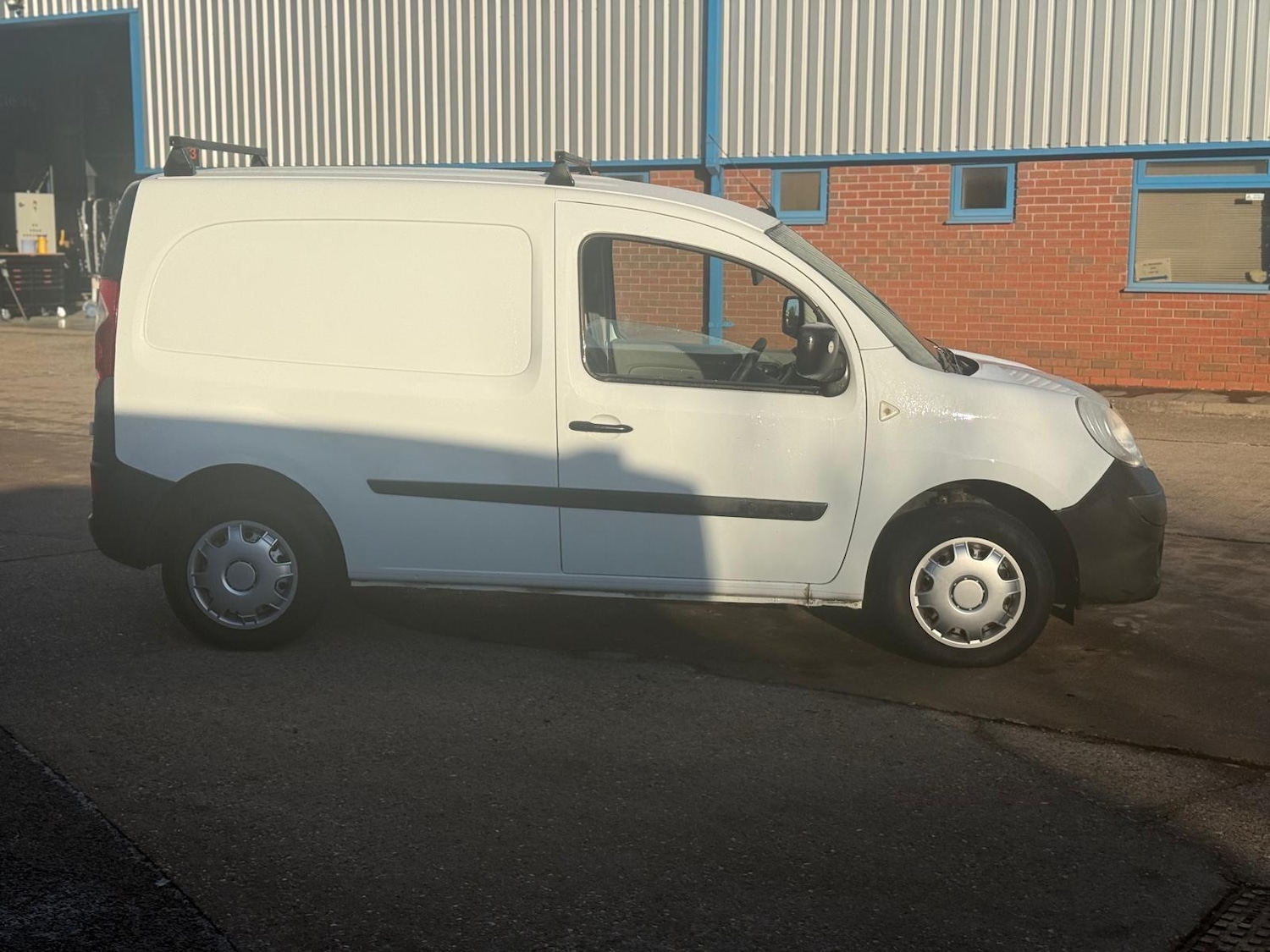 Used Renault Kangoo 2010 for sale - 76714195: Photo 3