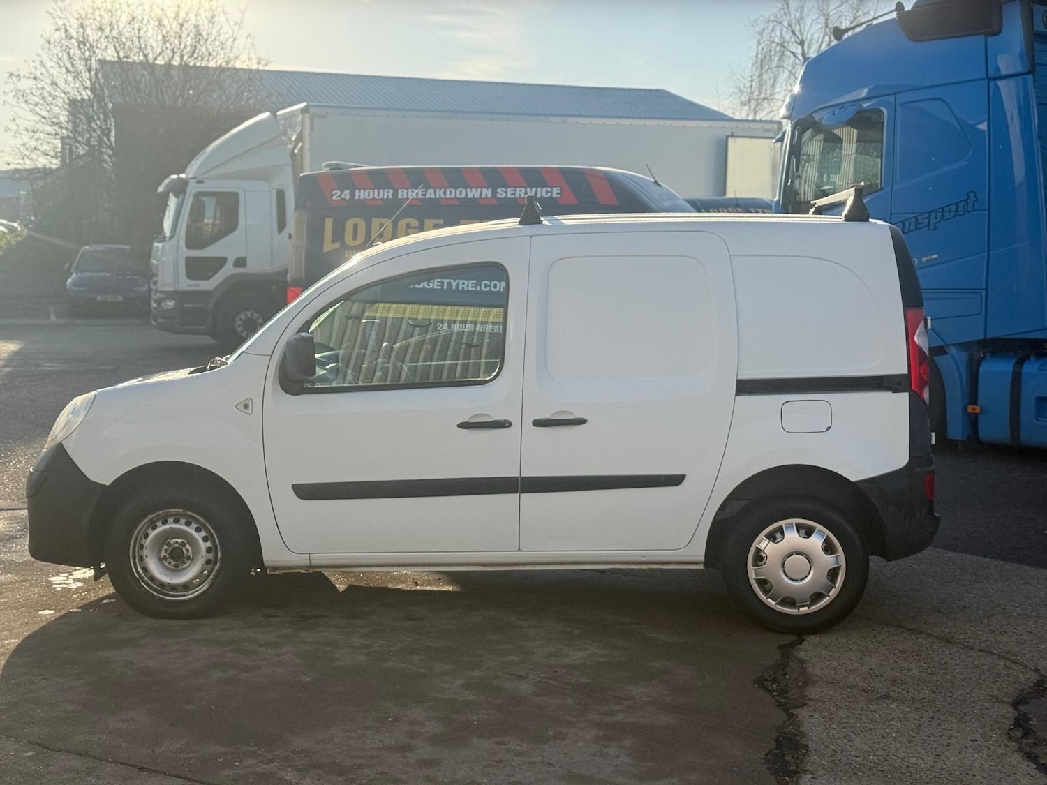 Used Renault Kangoo 2010 for sale - 76714195: Photo 4