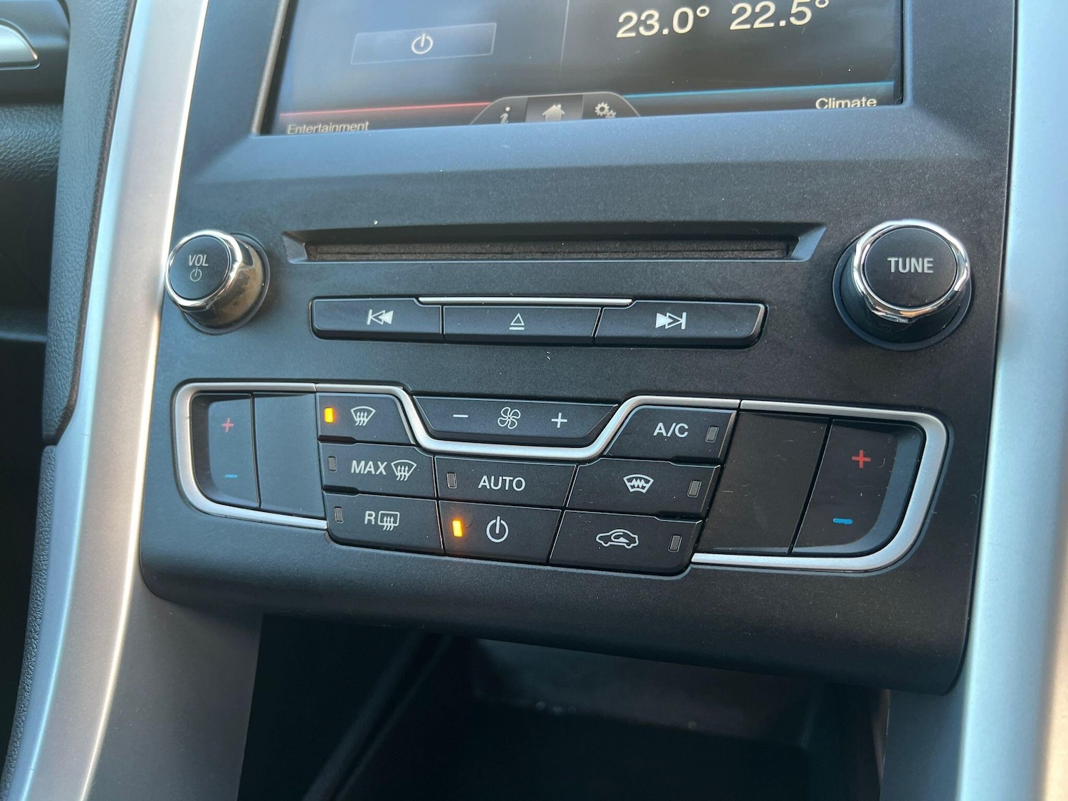 Used Ford Mondeo 2015 for sale - 76743487: Photo 13