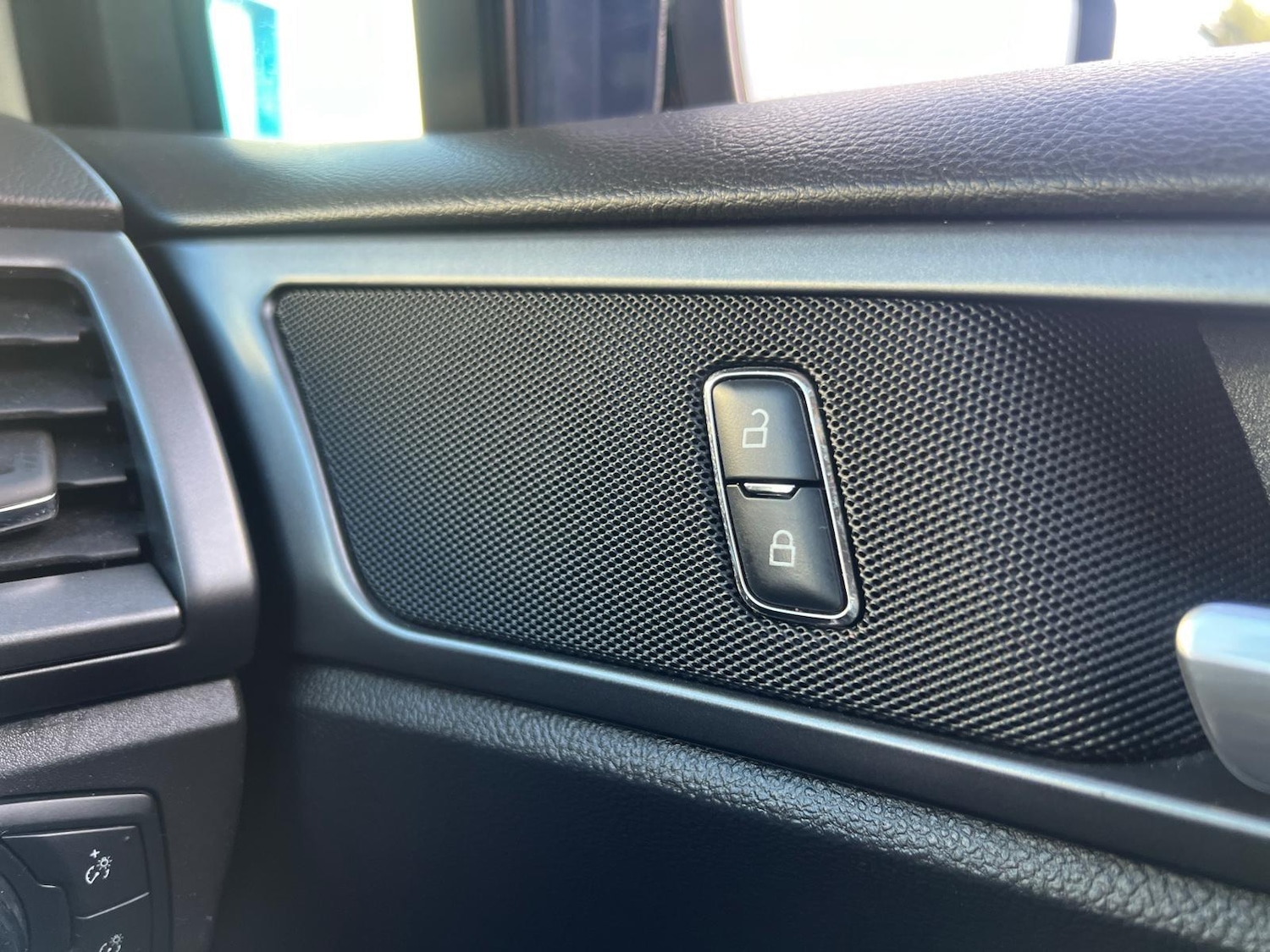 Used Ford Mondeo 2015 for sale - 76743487: Photo 22