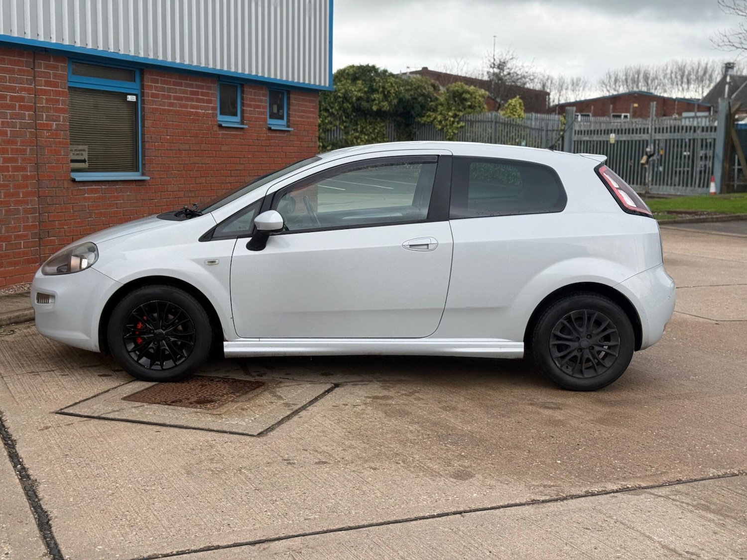 Used Fiat Punto 2013 for sale - 77682926: Photo 11