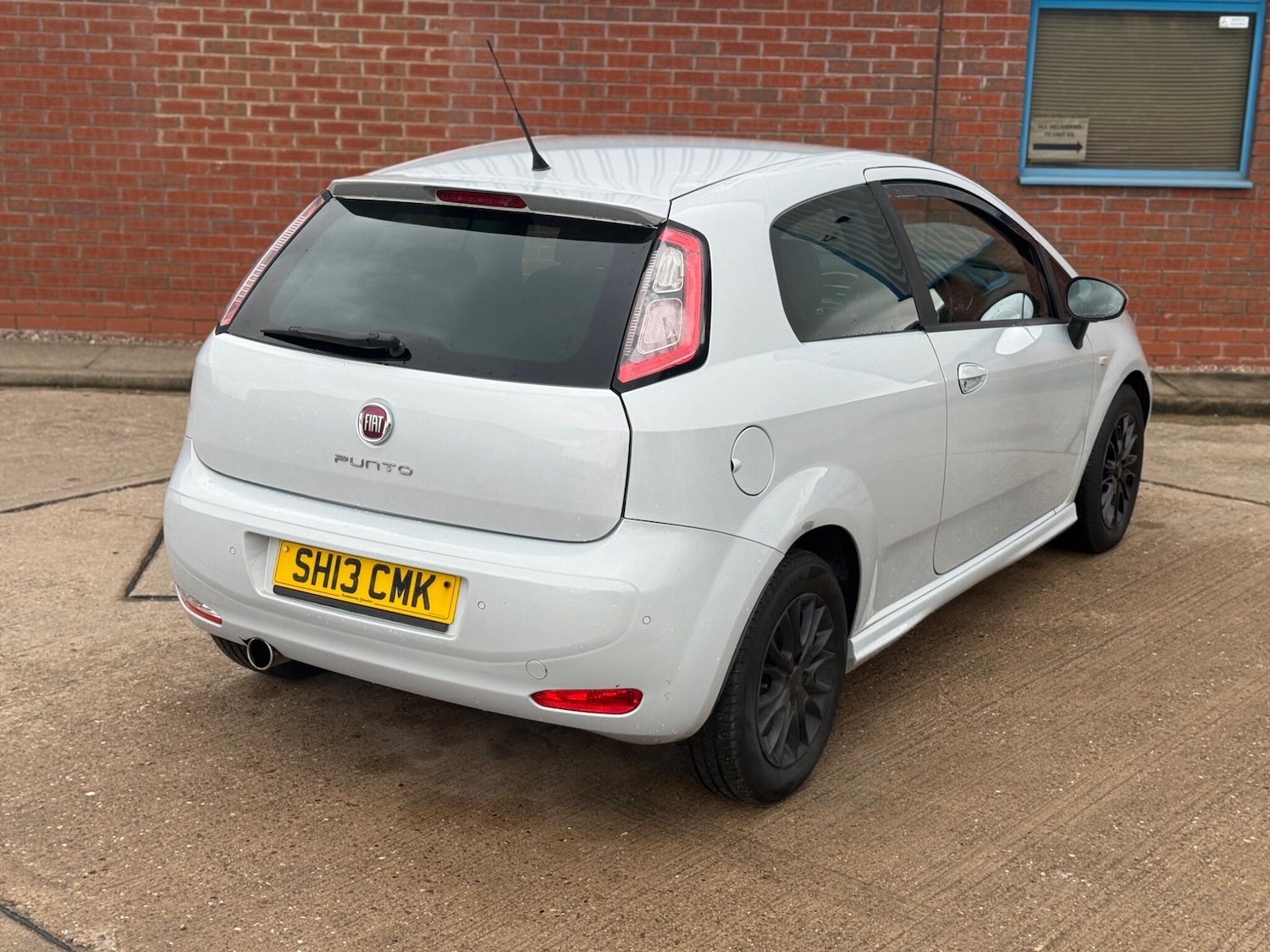 Used Fiat Punto 2013 for sale - 77682926: Photo 16