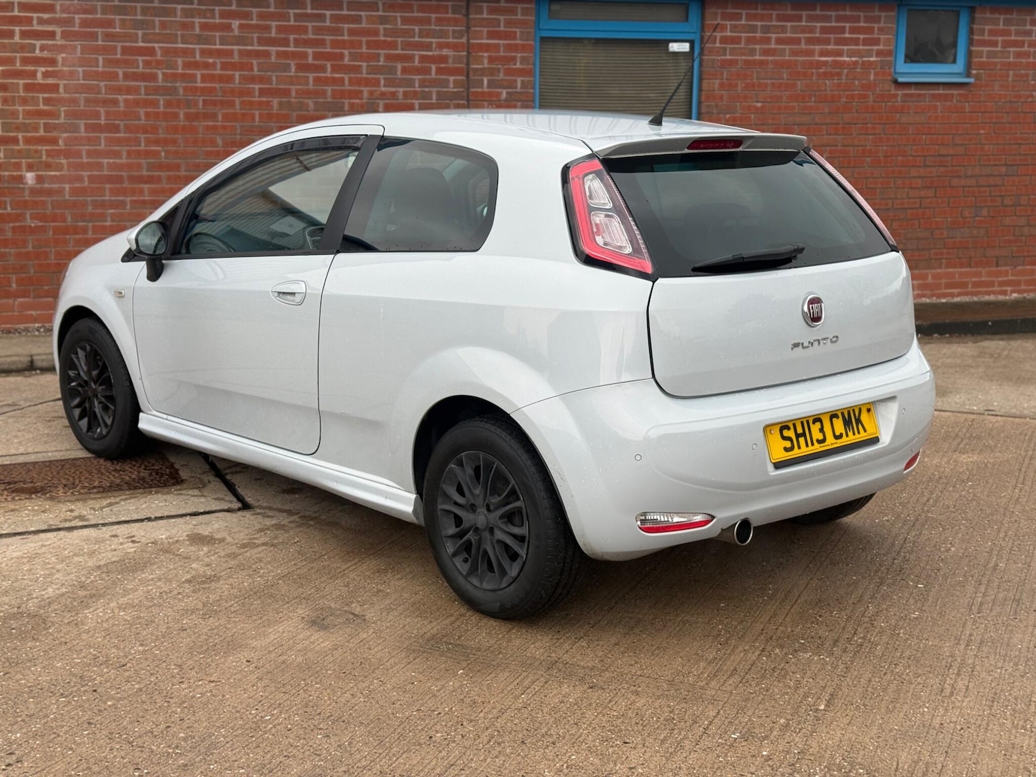 Used Fiat Punto 2013 for sale - 77682926: Photo 9