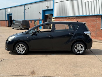 Used Toyota Verso 2012 for sale - 79601461: Photo