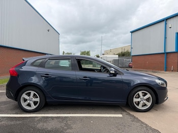 Used Volvo V40 2013 for sale - 78636044: Photo