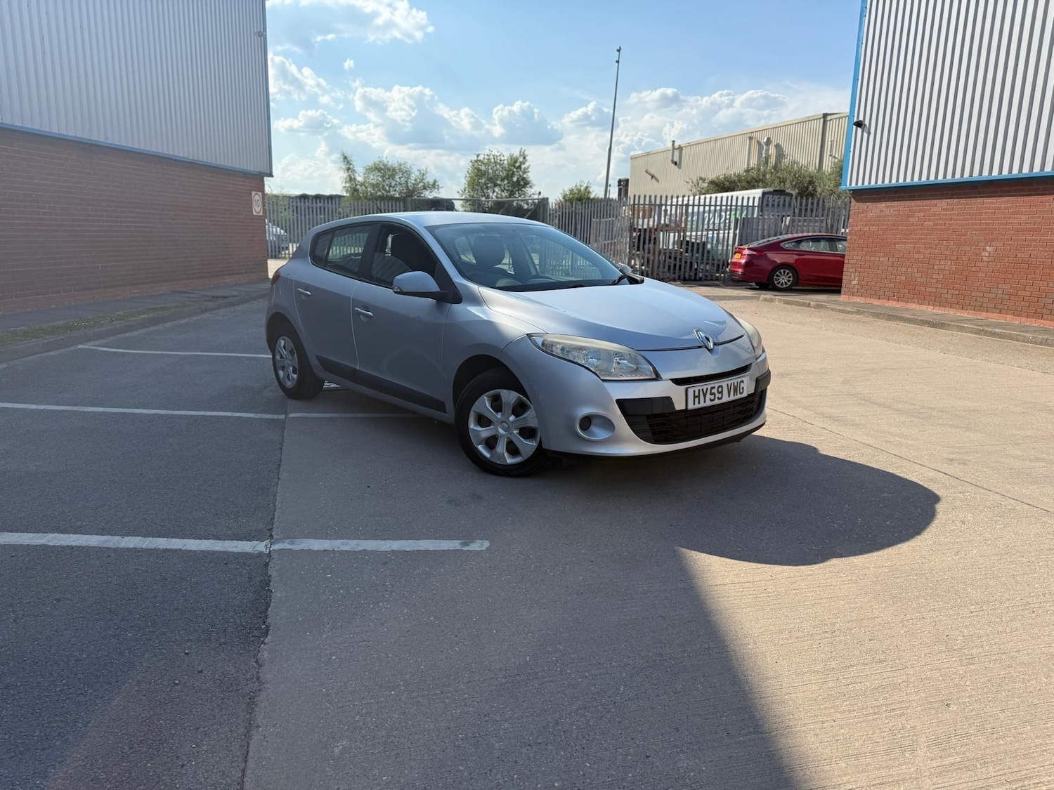 Used Renault Megane 2010 for sale - 76608169: Photo 11