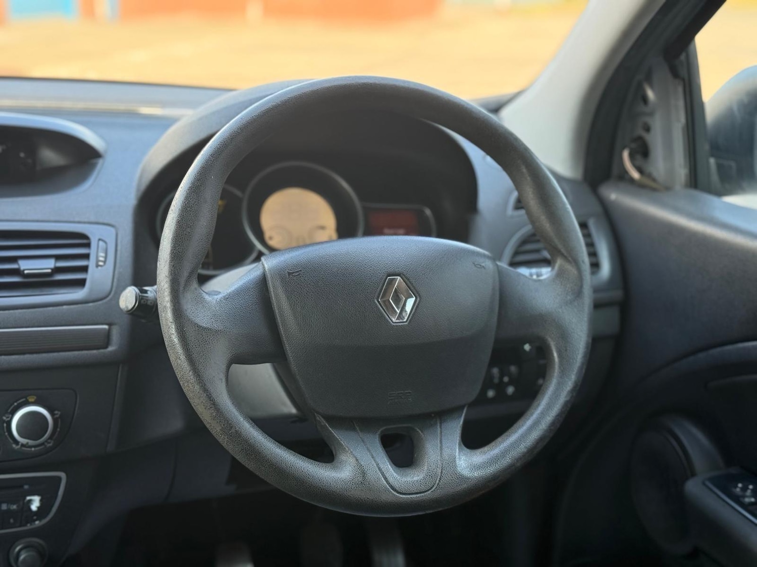 Used Renault Megane 2010 for sale - 76608169: Photo 18