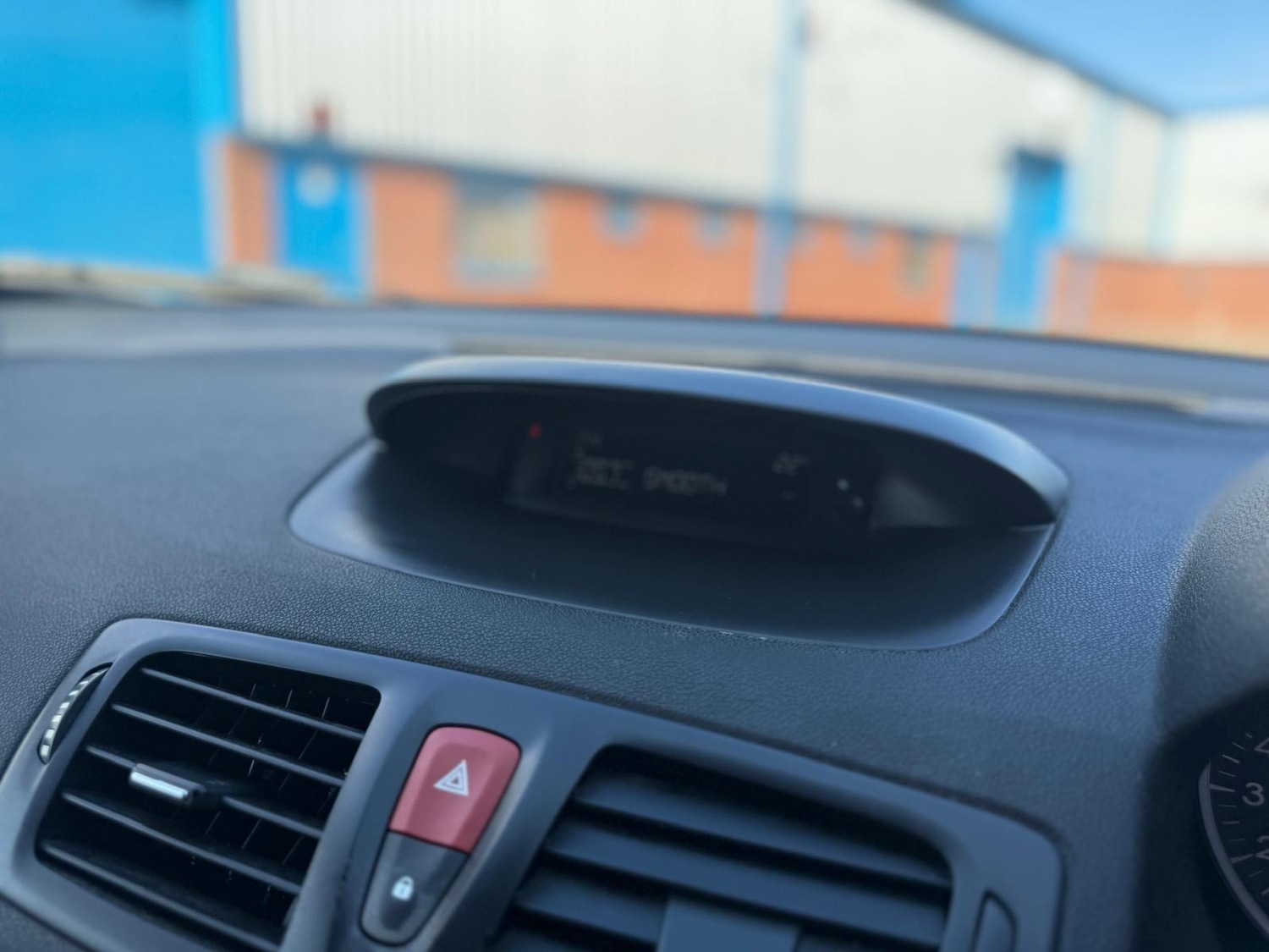 Used Renault Megane 2010 for sale - 76608169: Photo 25