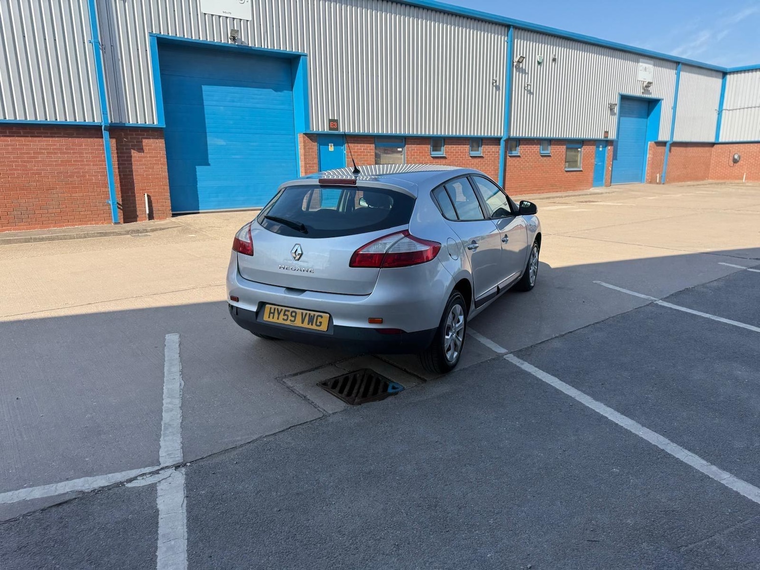 Used Renault Megane 2010 for sale - 76608169: Photo 6