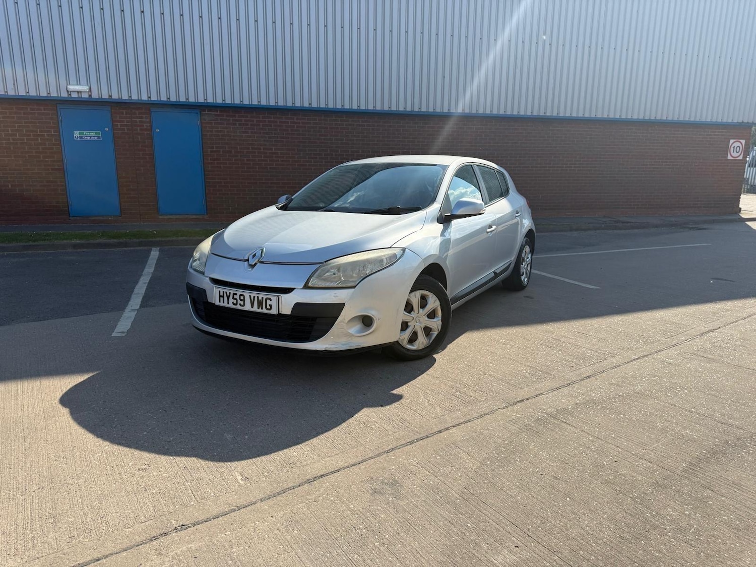 Used Renault Megane 2010 for sale - 76608169: Photo 8