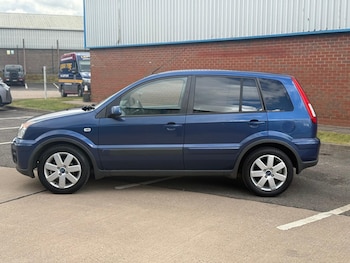 Used Ford Fusion 2009 for sale - 76996105: Photo