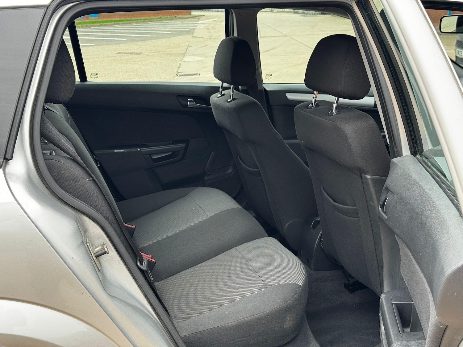 Used Vauxhall Astra 2010 for sale - 77737848: Photo 19