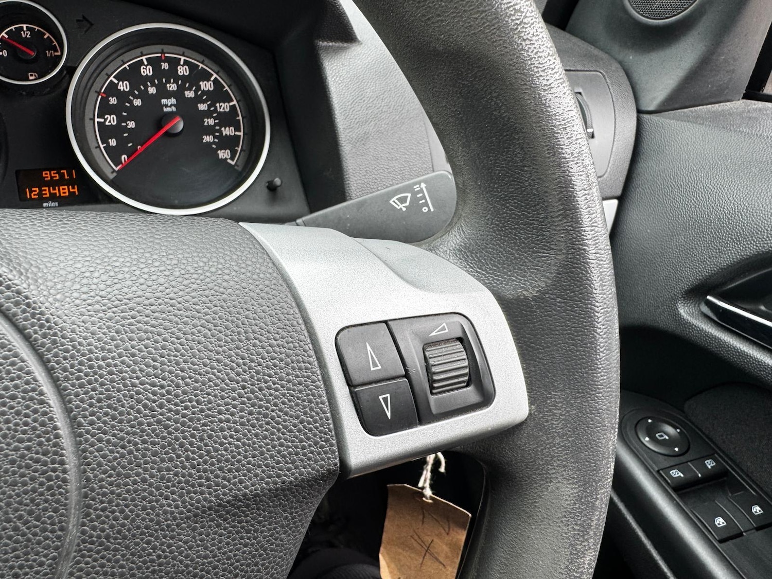 Used Vauxhall Astra 2010 for sale - 77737848: Photo 21