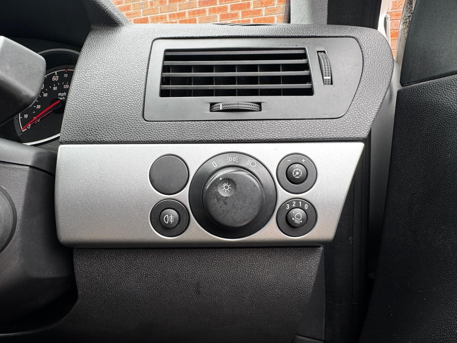 Used Vauxhall Astra 2010 for sale - 77737848: Photo 26