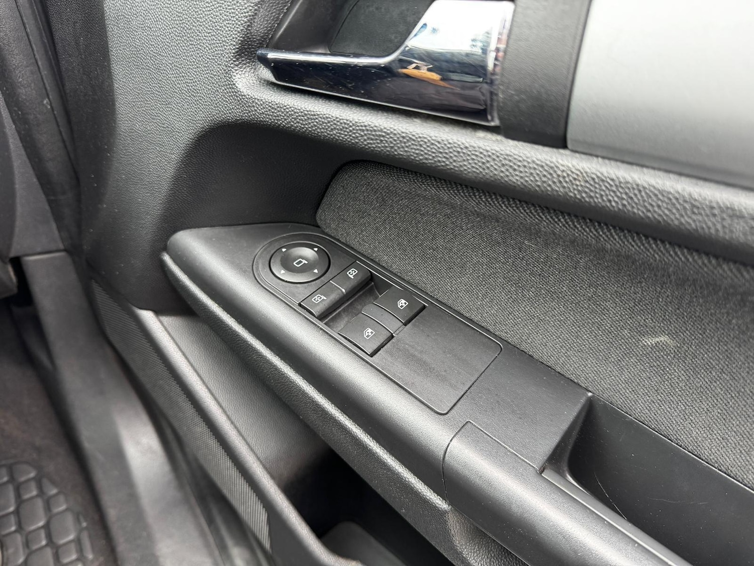 Used Vauxhall Astra 2010 for sale - 77737848: Photo 27