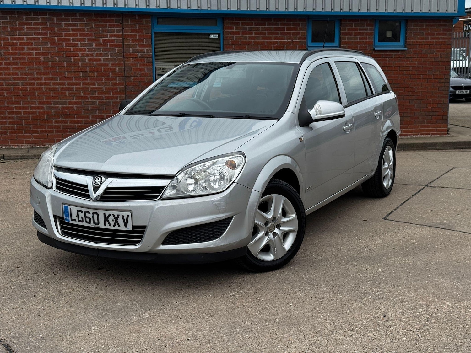 Used Vauxhall Astra 2010 for sale - 77737848: Photo 3