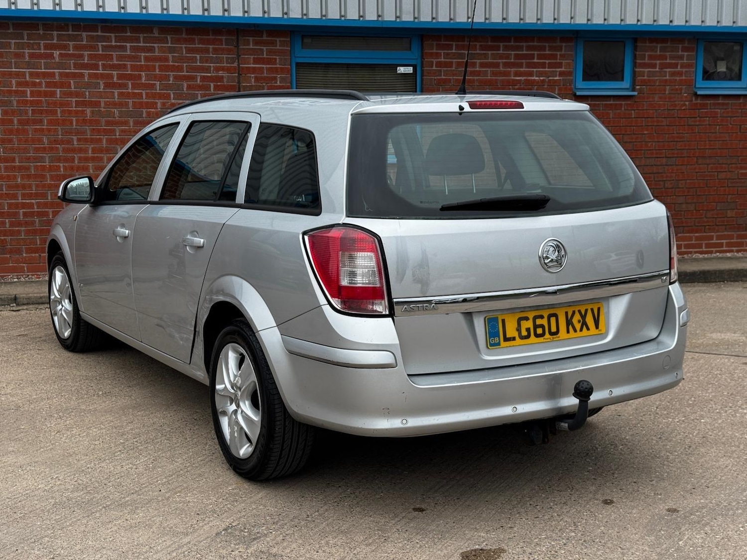 Used Vauxhall Astra 2010 for sale - 77737848: Photo 4
