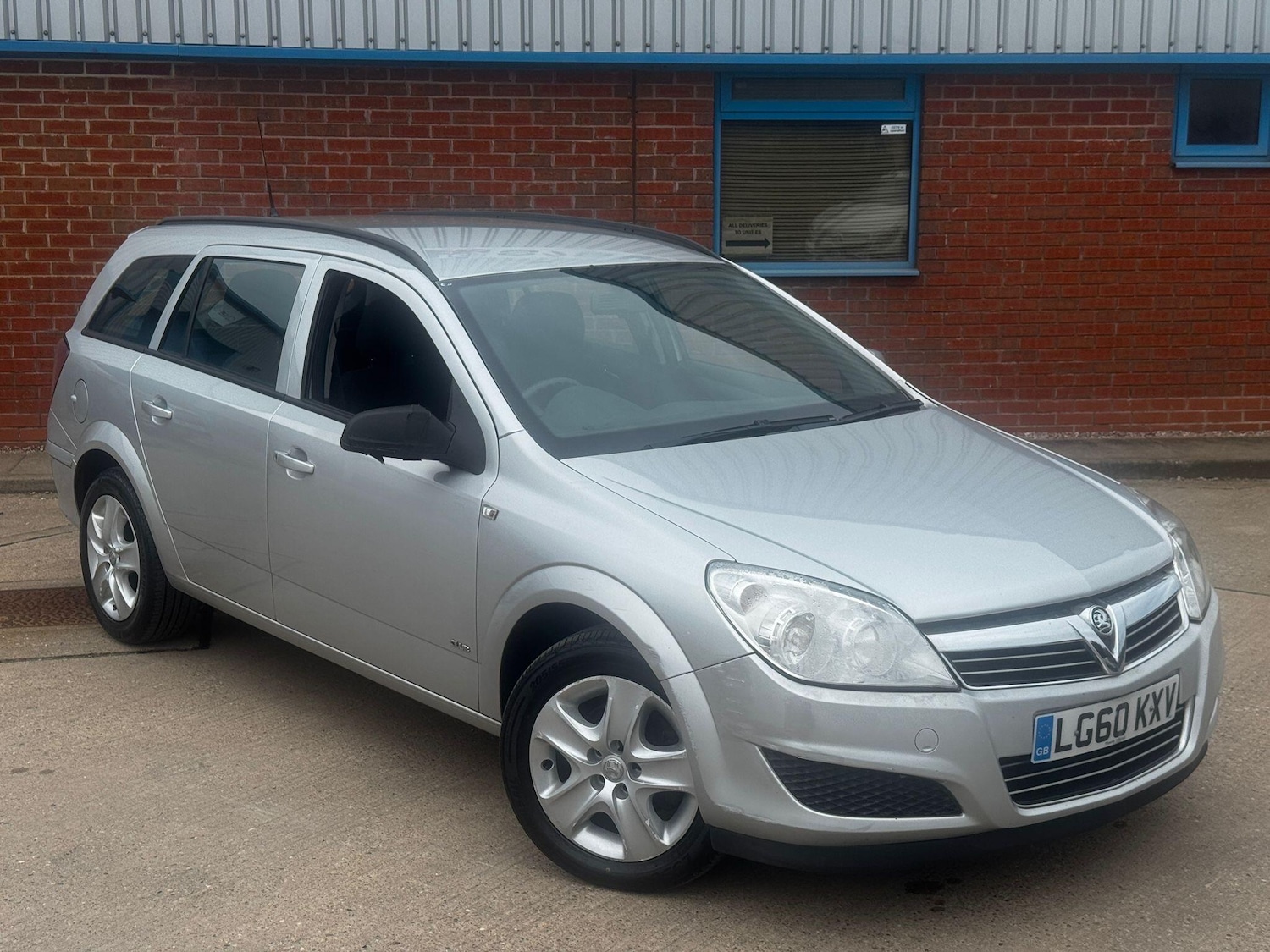 Used Vauxhall Astra 2010 for sale - 77737848: Photo 5