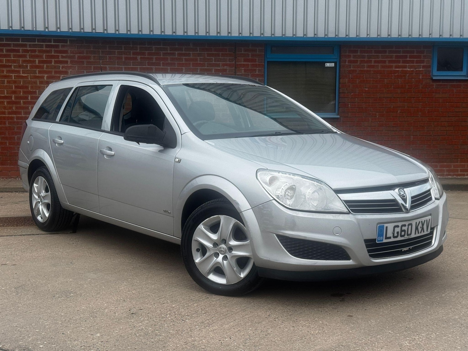 Used Vauxhall Astra 2010 for sale - 77737848: Photo 6