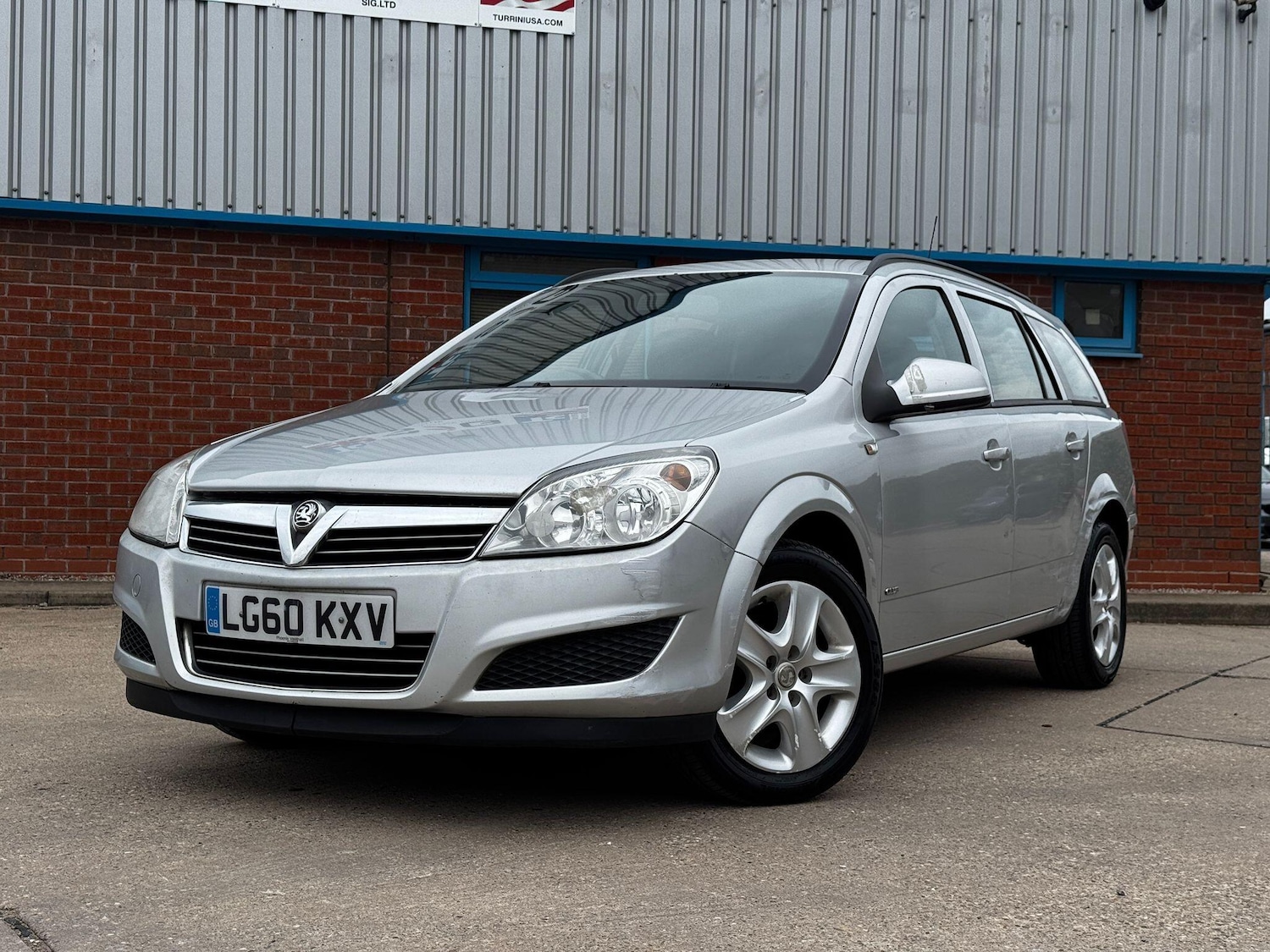 Used Vauxhall Astra 2010 for sale - 77737848: Photo 8