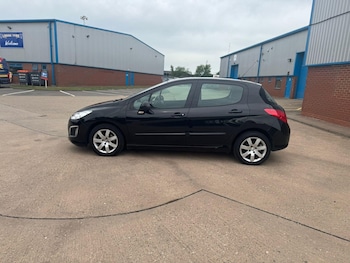 Used Peugeot 308 2014 for sale - 78751849: Photo