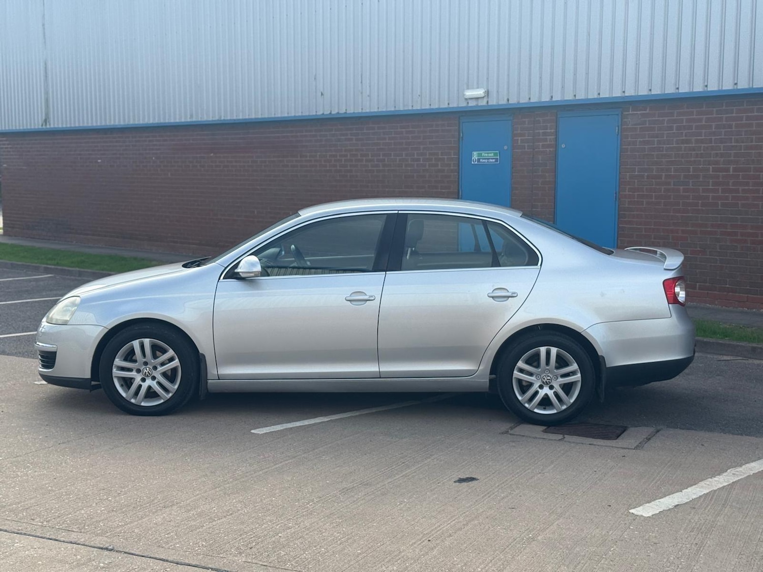 Used Volkswagen Jetta 2006 for sale - 76200910: Photo 3