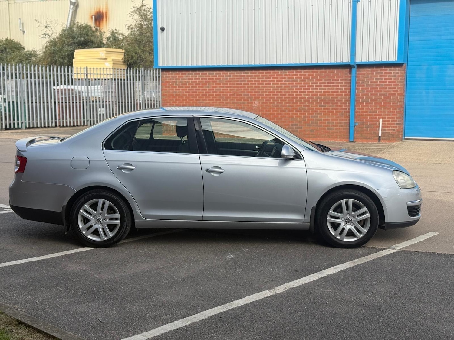 Used Volkswagen Jetta 2006 for sale - 76200910: Photo 4