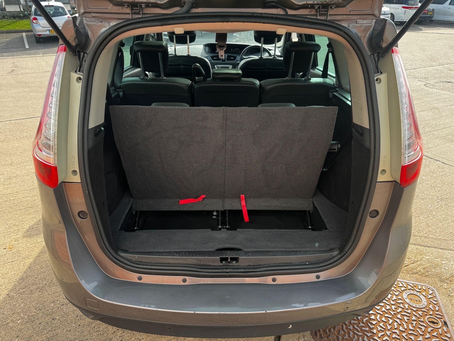 Used Renault Grand Scenic 2014 for sale - 77783668: Photo 18