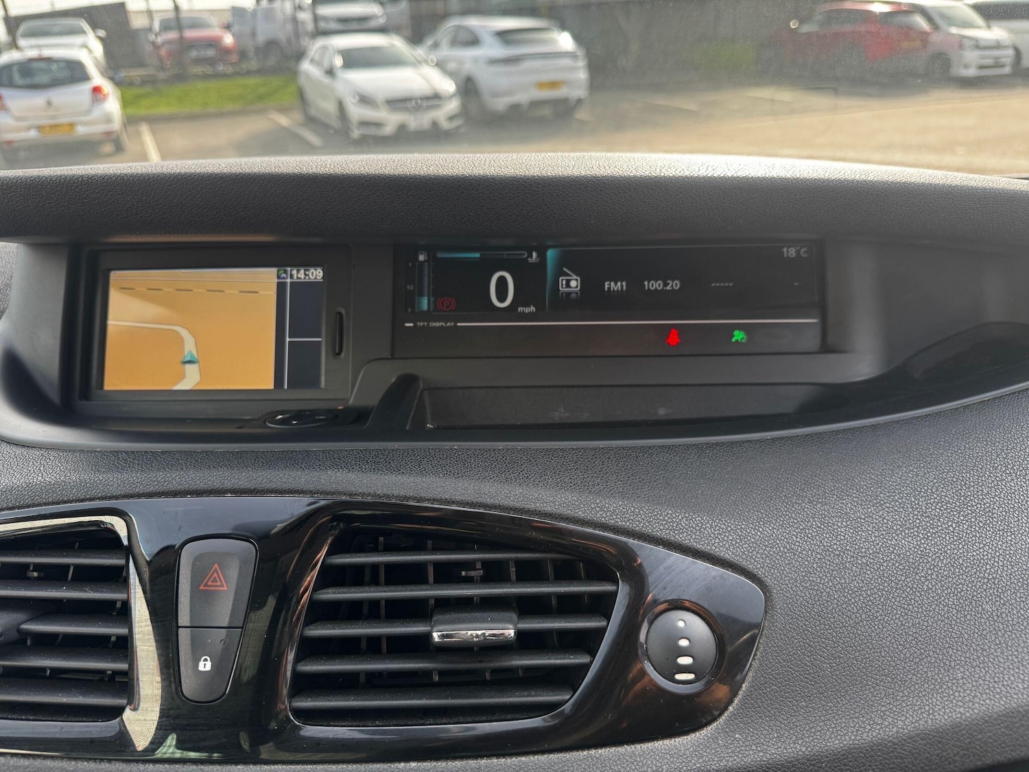 Used Renault Grand Scenic 2014 for sale - 77783668: Photo 21