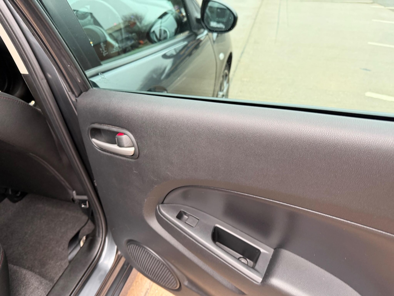 Used Mazda Mazda2 2013 for sale - 77377374: Photo 16