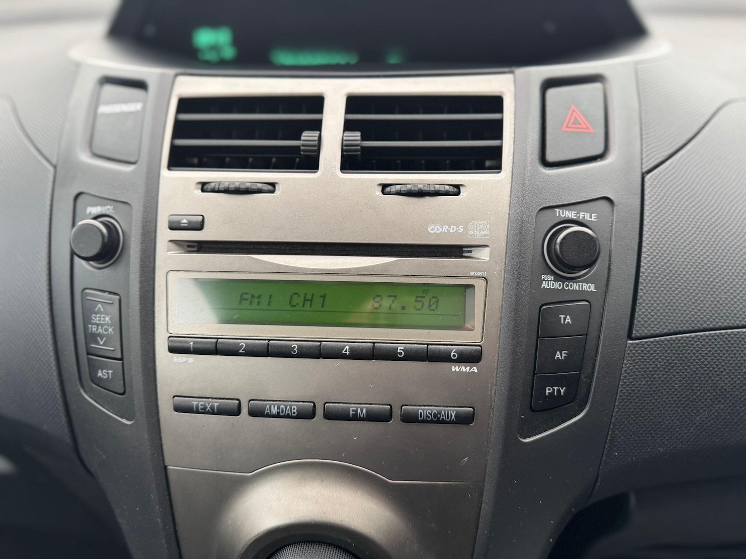 Used Toyota Yaris 2009 for sale - 76549559: Photo 19