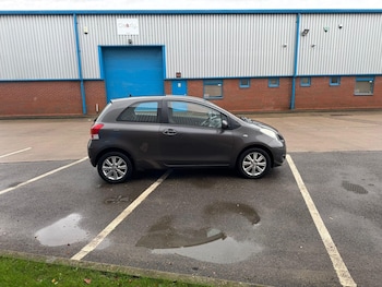 Used Toyota Yaris 2009 for sale - 76549559: Photo