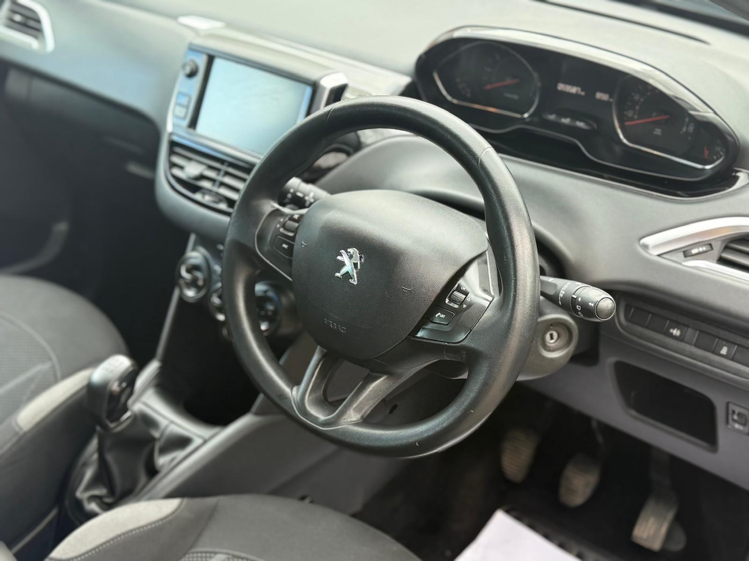 Used Peugeot 208 2013 for sale - 76349772: Photo 14
