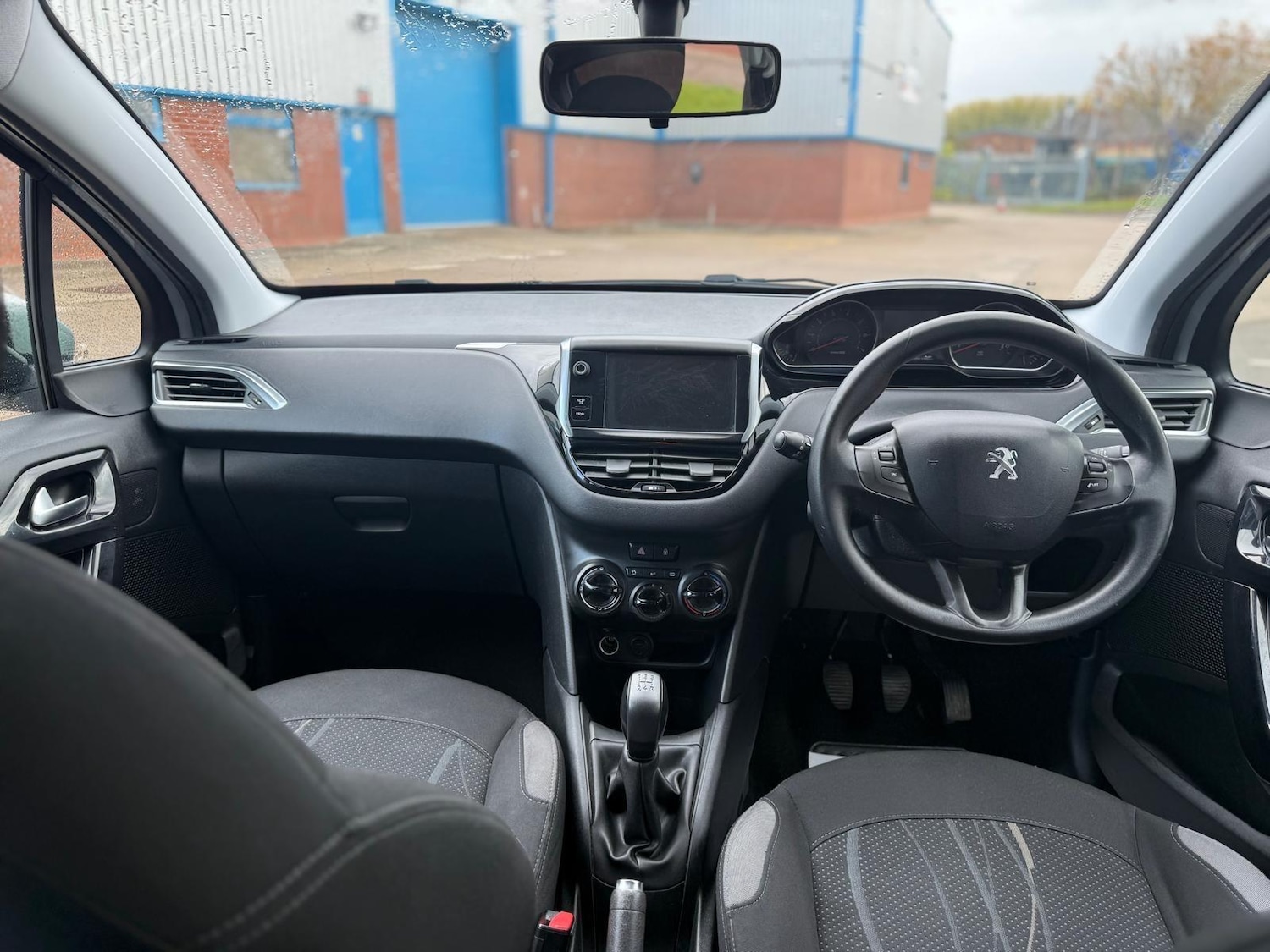 Used Peugeot 208 2013 for sale - 76349772: Photo 20