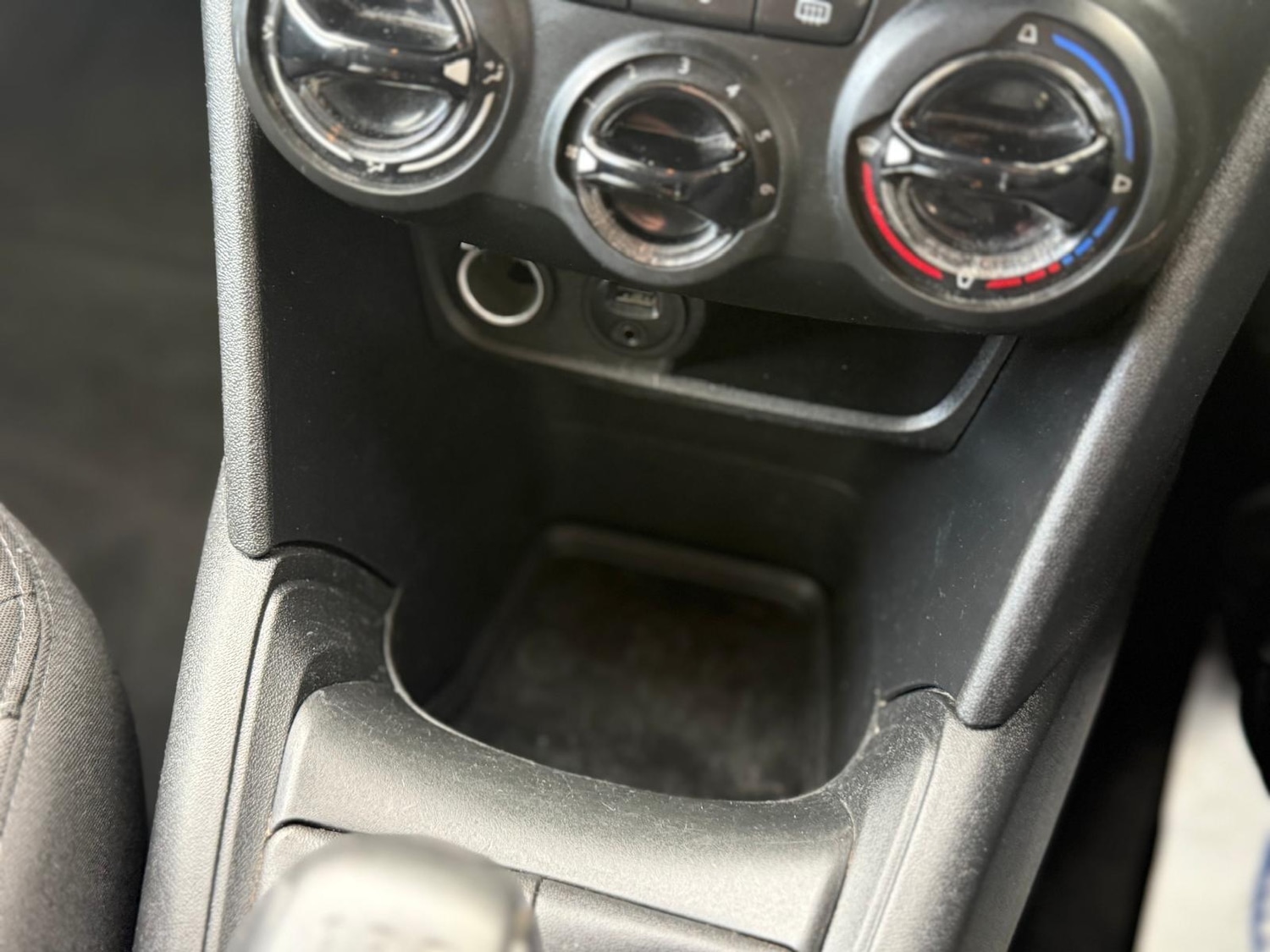 Used Peugeot 208 2013 for sale - 76349772: Photo 23