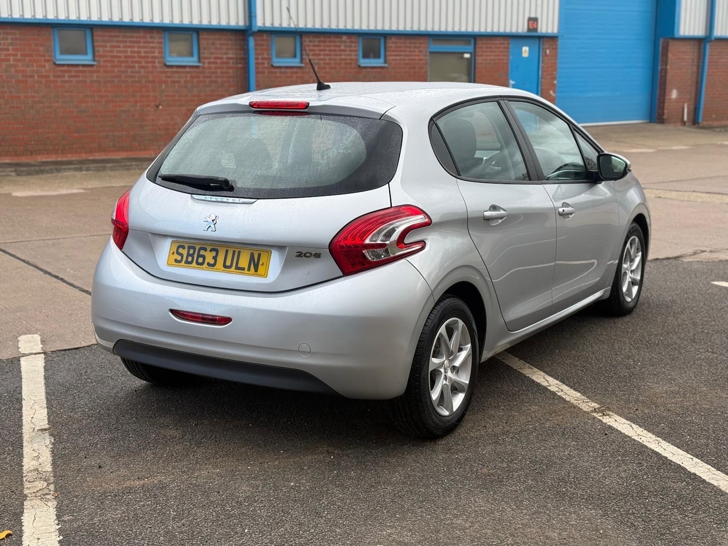 Used Peugeot 208 2013 for sale - 76349772: Photo 8
