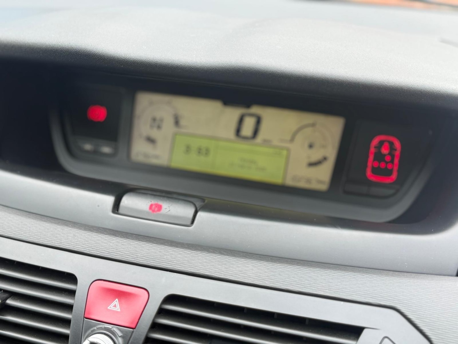 Used Citroen C4 Picasso 2010 for sale - 77993227: Photo 23