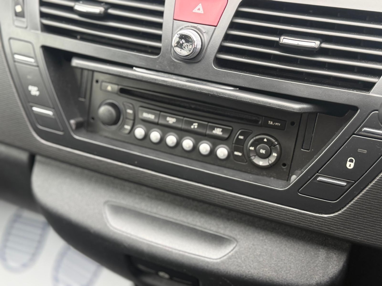 Used Citroen C4 Picasso 2010 for sale - 77993227: Photo 26