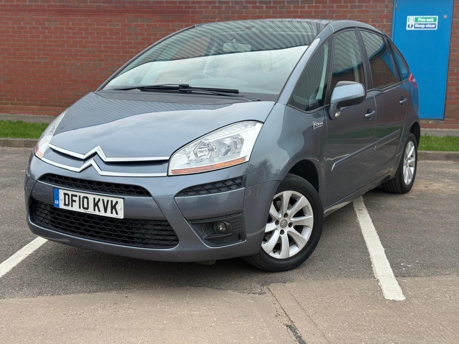 Used Citroen C4 Picasso 2010 for sale - 77993227: Photo 6
