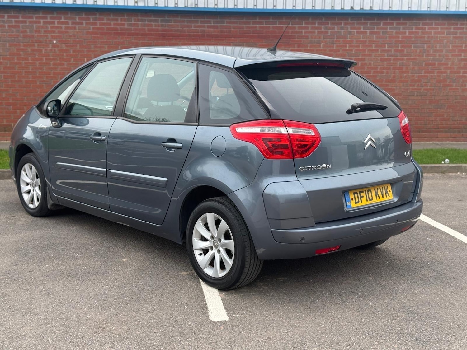 Used Citroen C4 Picasso 2010 for sale - 77993227: Photo 7