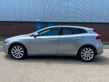 Used Volvo V40 2012 for sale - 75060691: Photo