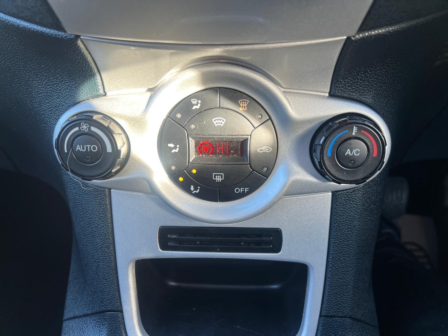 Used Ford Fiesta 2012 for sale - 76645594: Photo 18