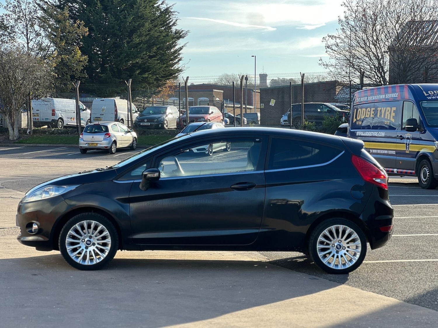 Used Ford Fiesta 2012 for sale - 76645594: Photo 3