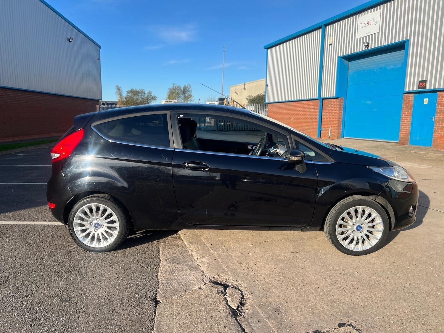 Used Ford Fiesta 2012 for sale - 76645594: Photo 4