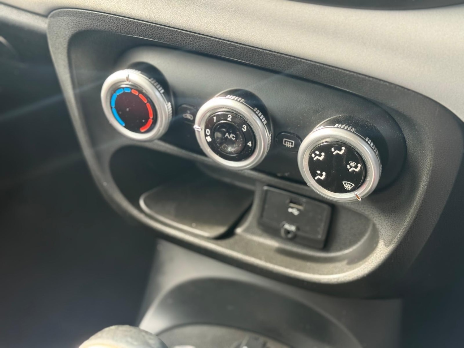 Used Fiat 500L 2013 for sale - 77994358: Photo 23