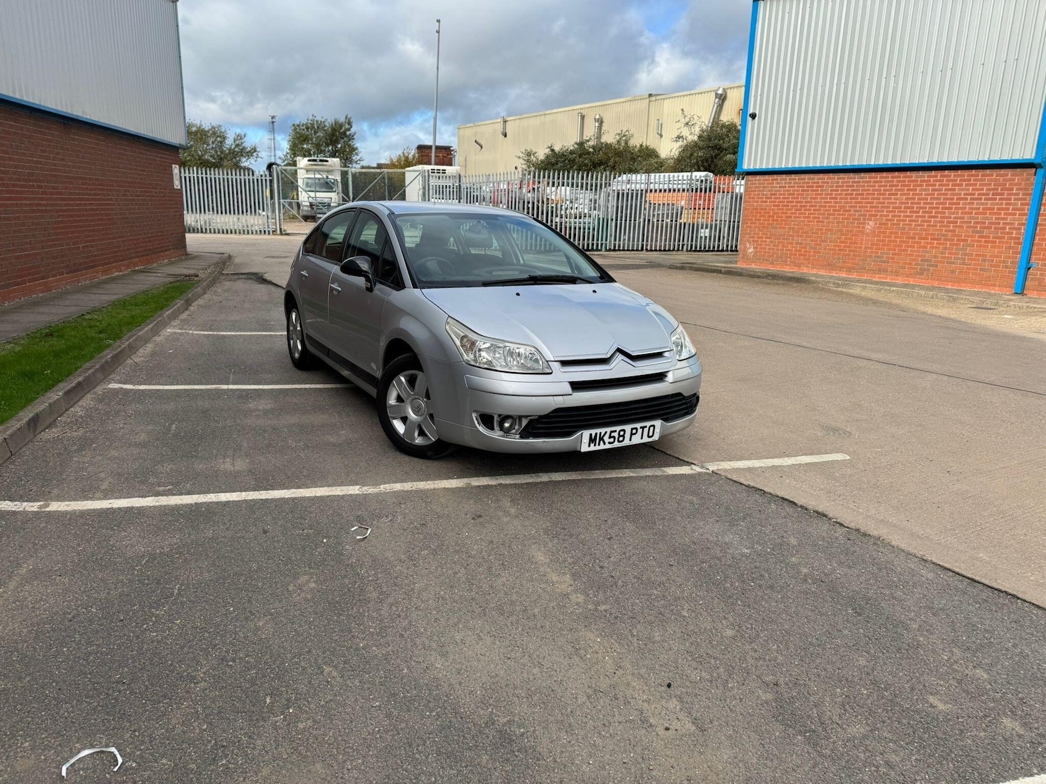 Used Citroen C4 2008 for sale - 76370252: Photo 11