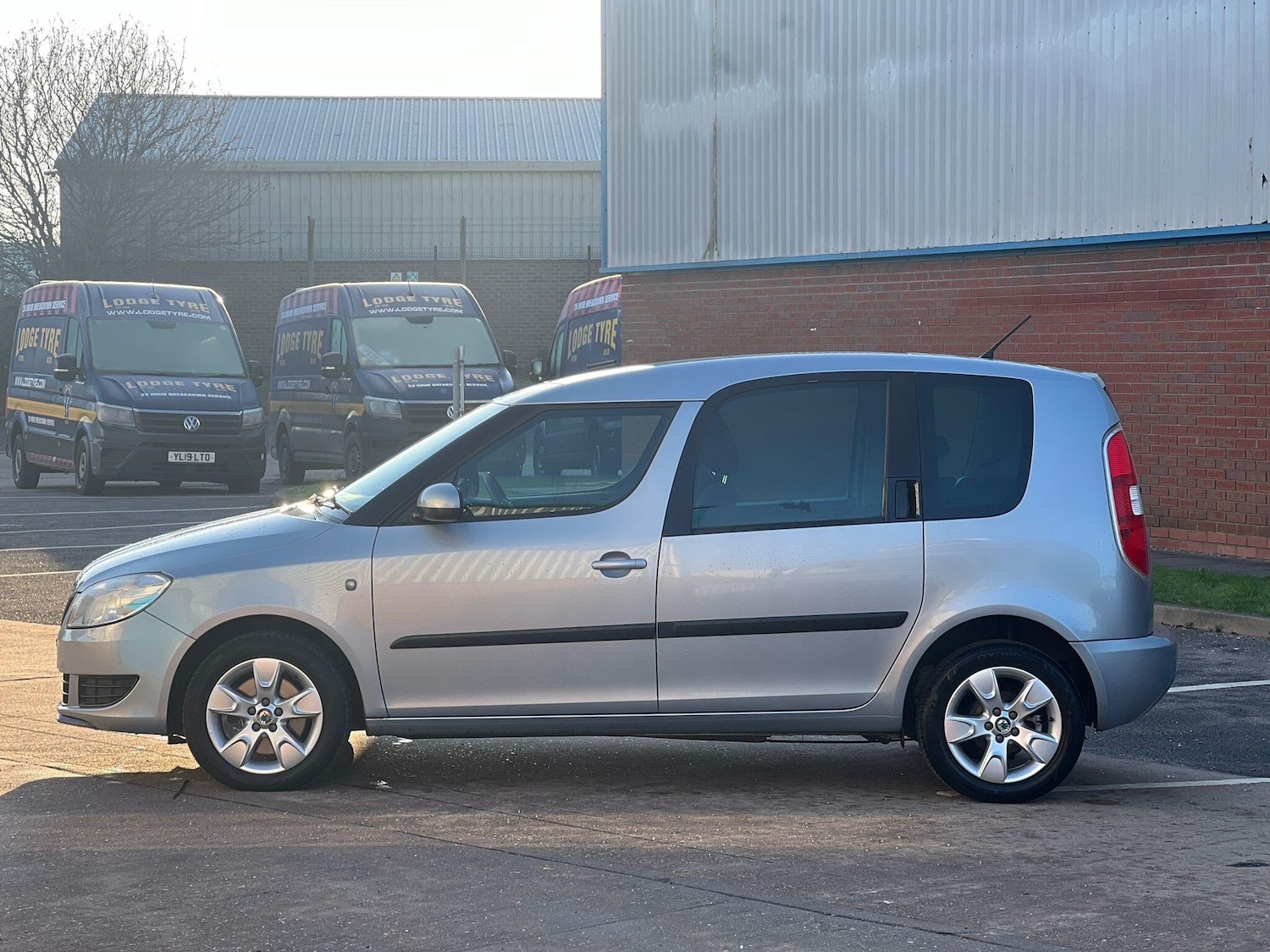 Used Skoda Roomster 2012 for sale - 77081311: Photo 3